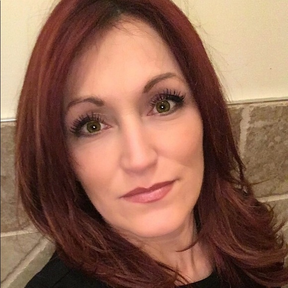 Meet your Posher, Josee - Picture 1 of 1